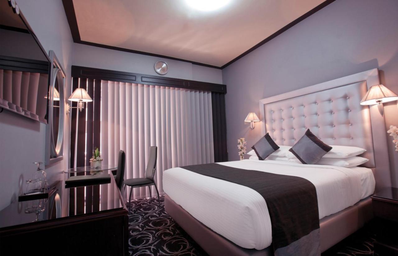 Broadway Hotel Dubai Esterno foto