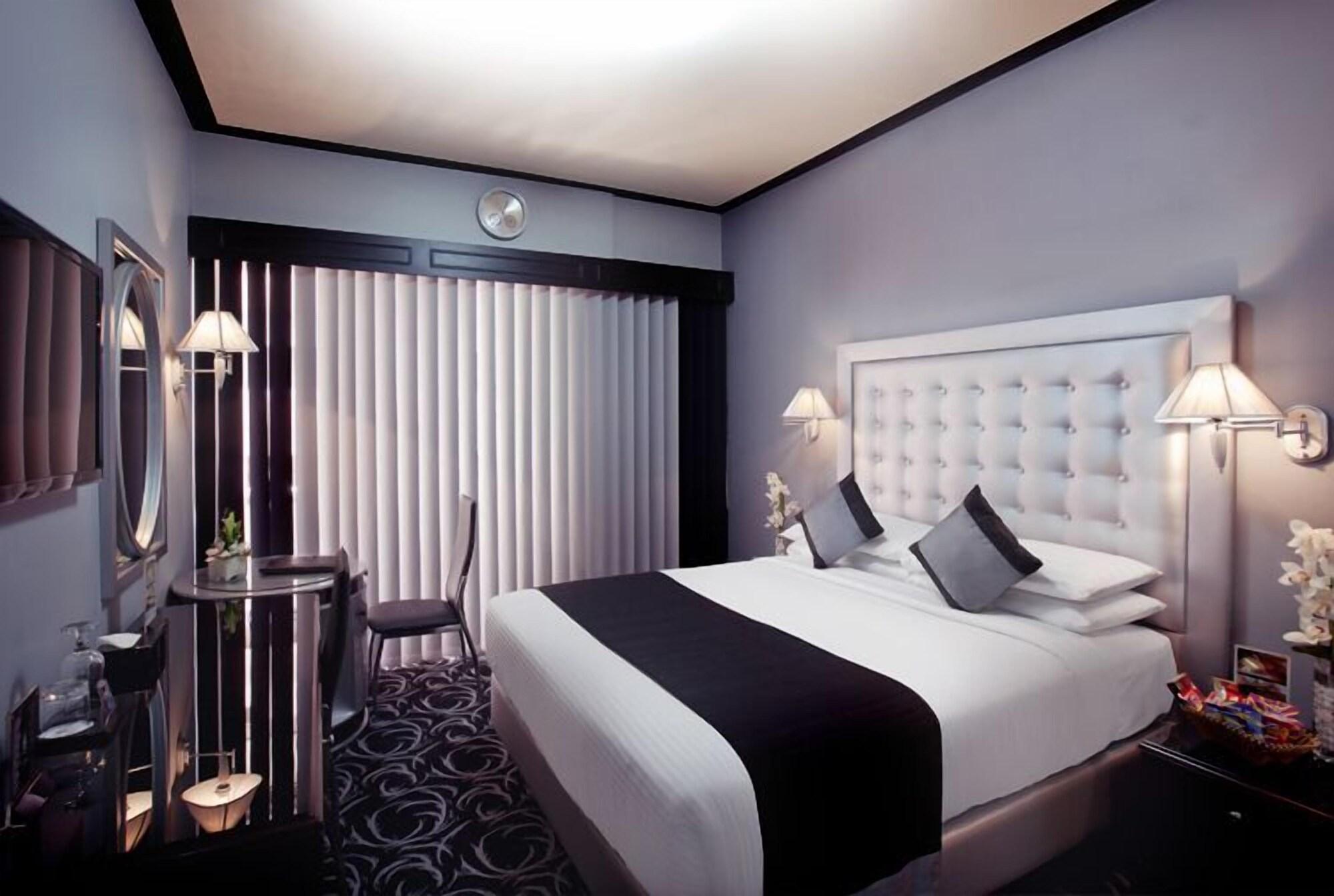 Broadway Hotel Dubai Esterno foto
