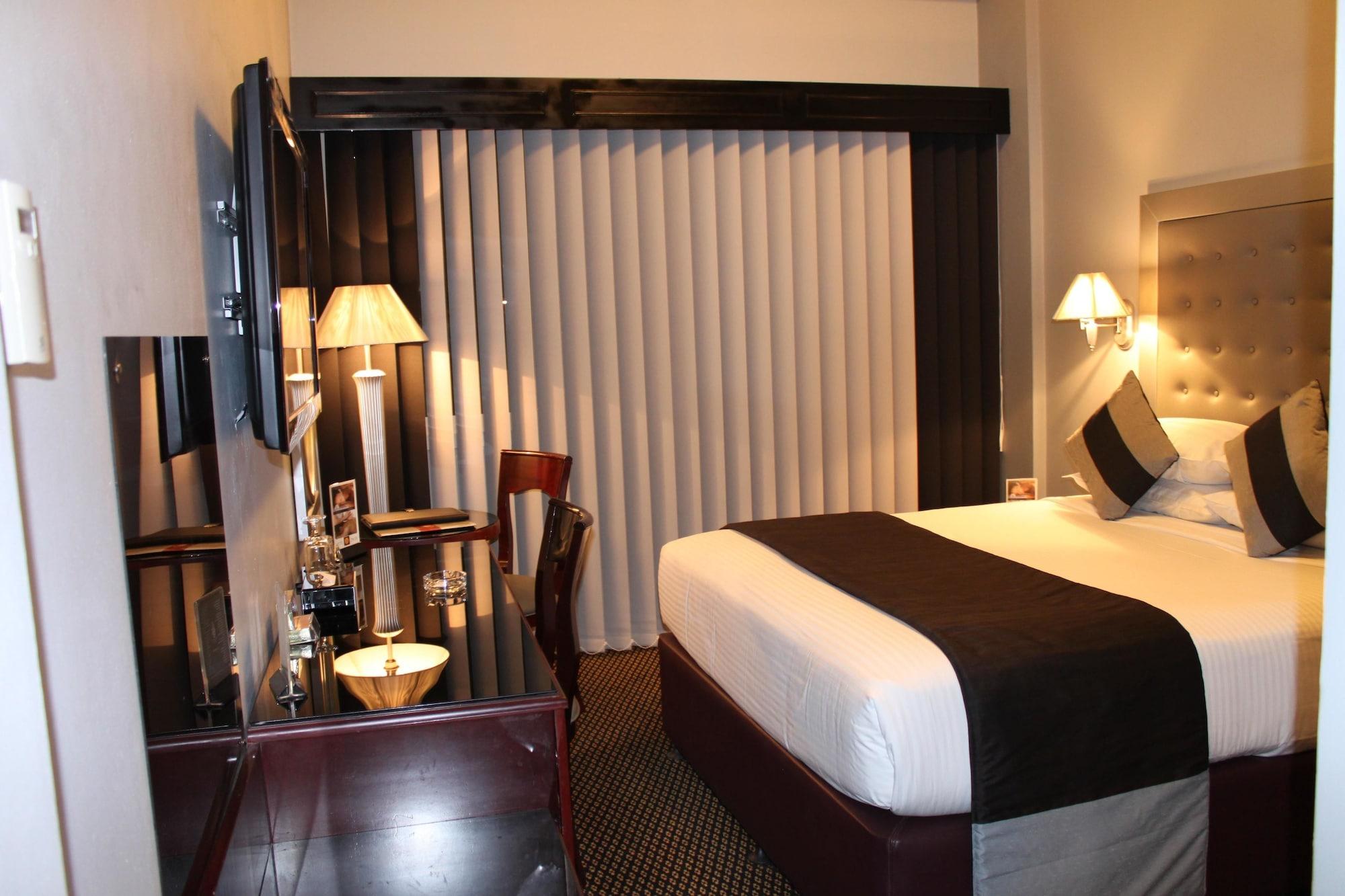 Broadway Hotel Dubai Esterno foto