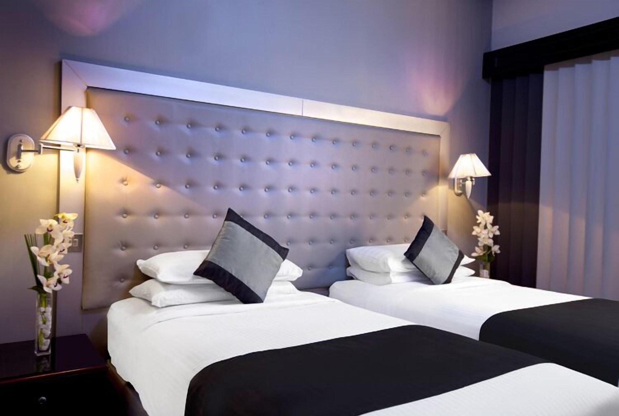 Broadway Hotel Dubai Esterno foto
