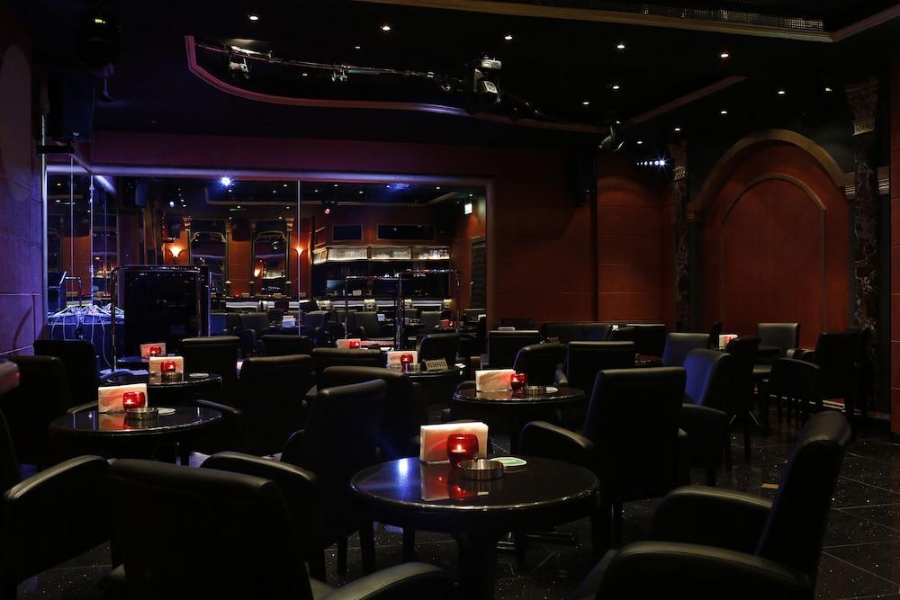 Broadway Hotel Dubai Esterno foto