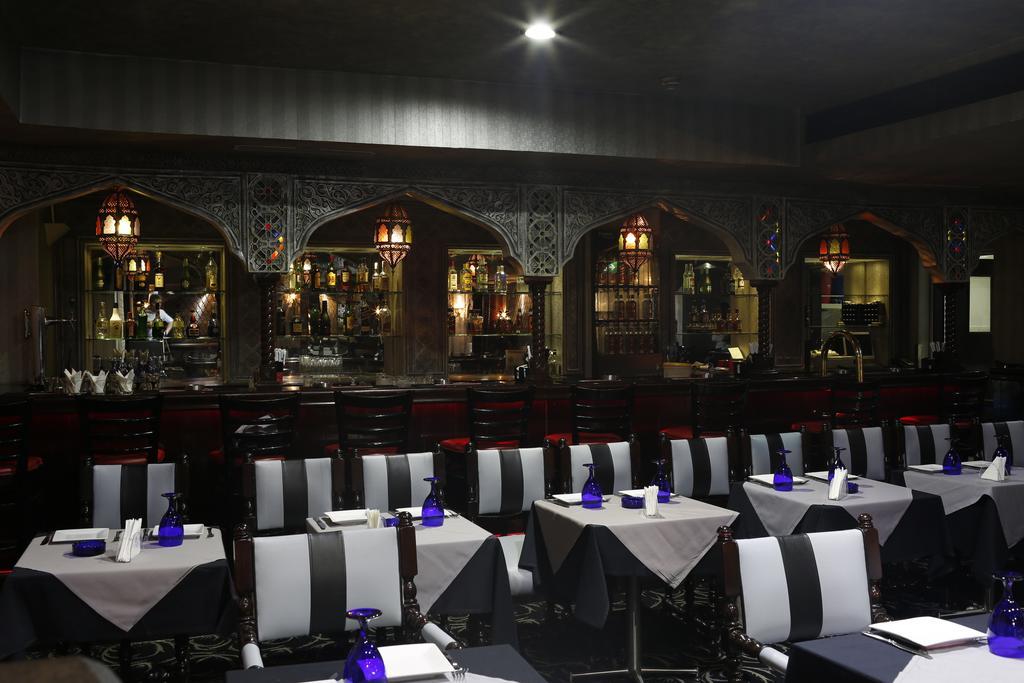 Broadway Hotel Dubai Esterno foto