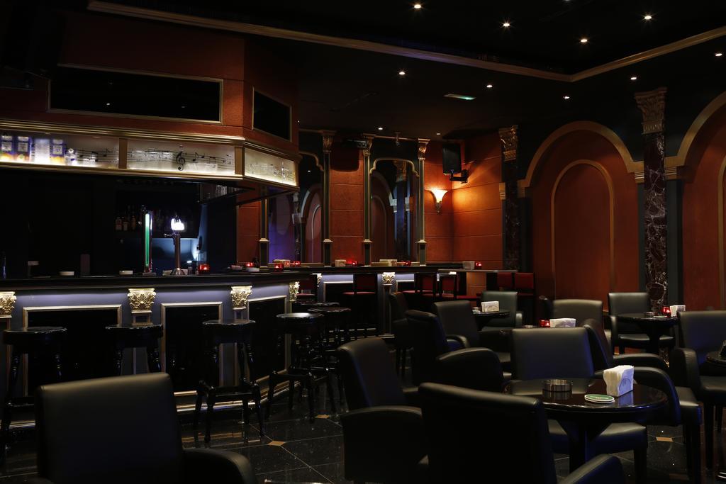 Broadway Hotel Dubai Esterno foto