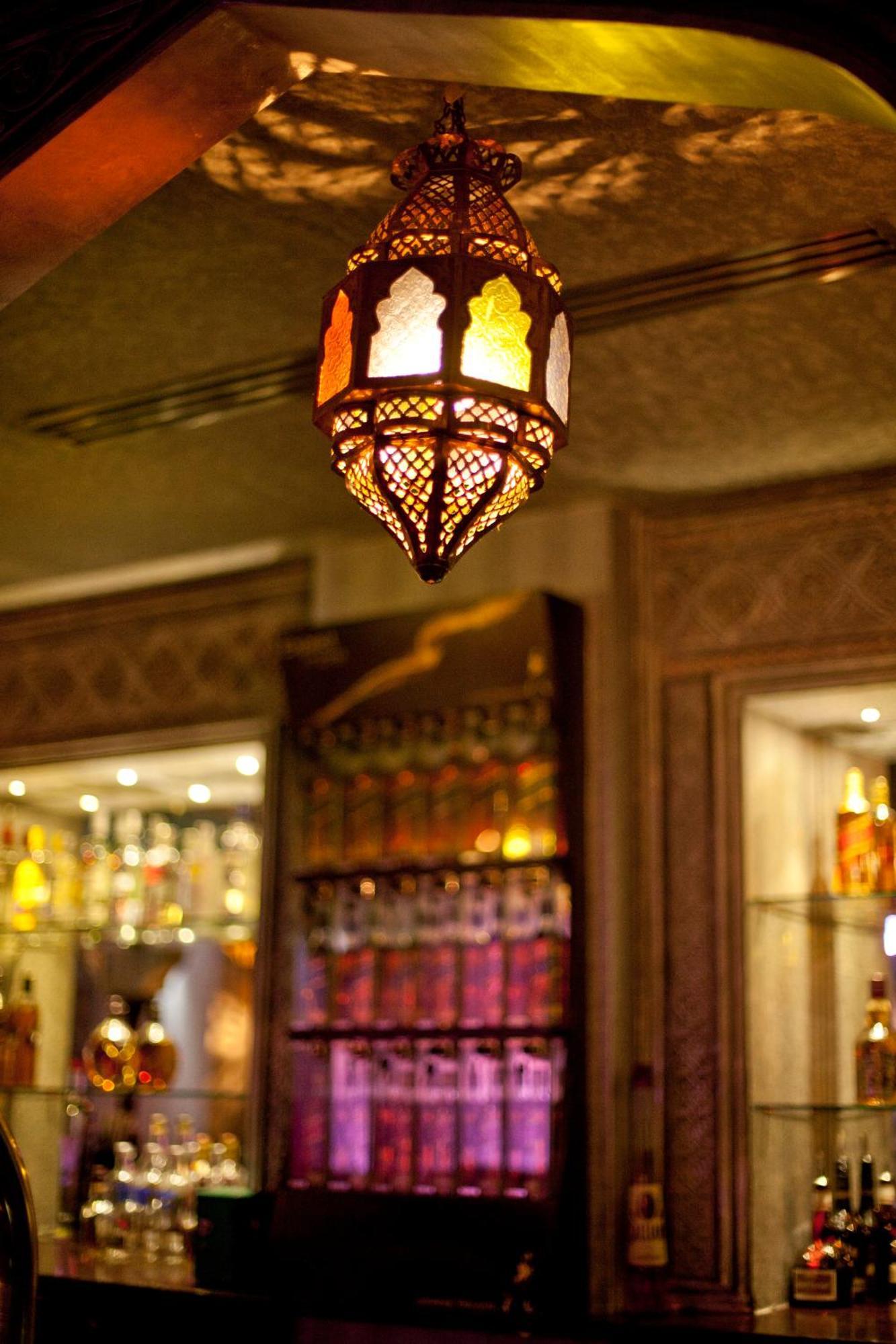 Broadway Hotel Dubai Esterno foto