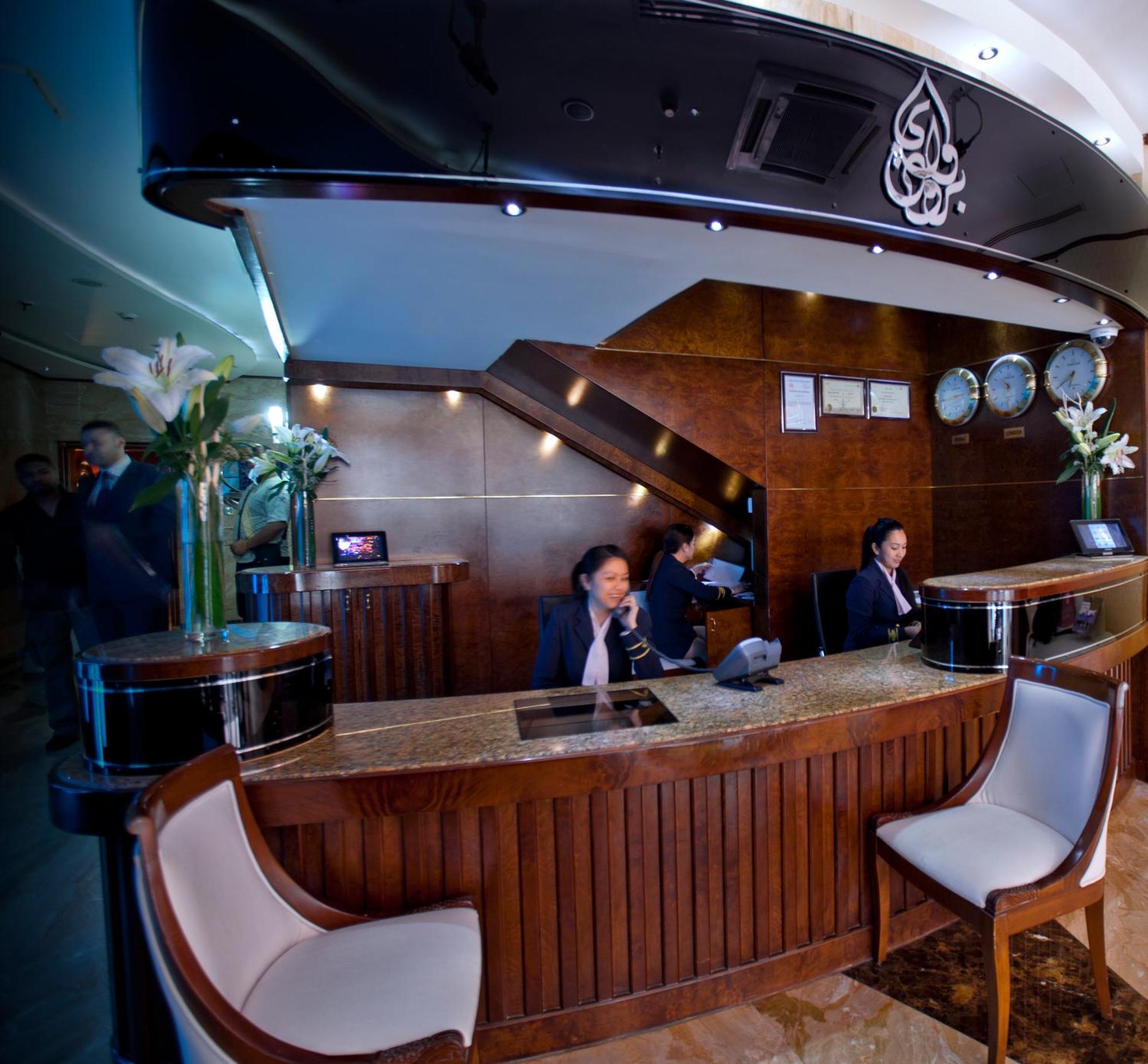 Broadway Hotel Dubai Esterno foto