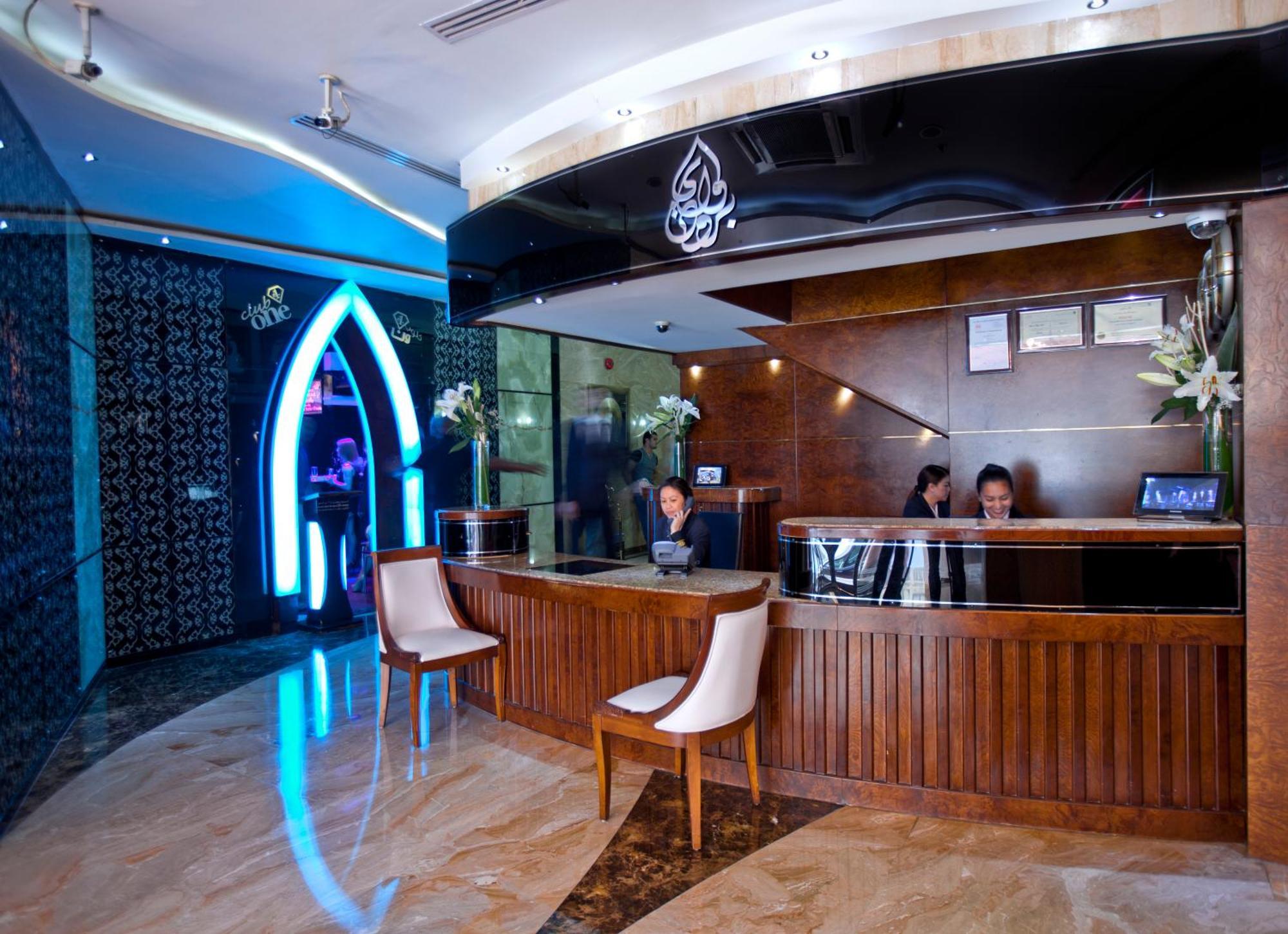 Broadway Hotel Dubai Esterno foto