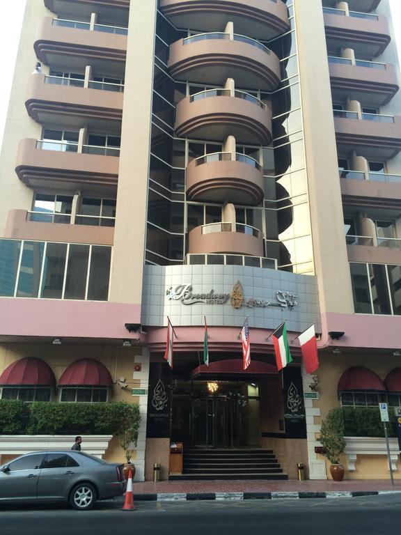 Broadway Hotel Dubai Esterno foto