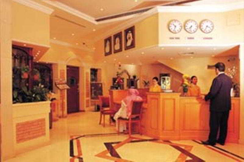Broadway Hotel Dubai Esterno foto