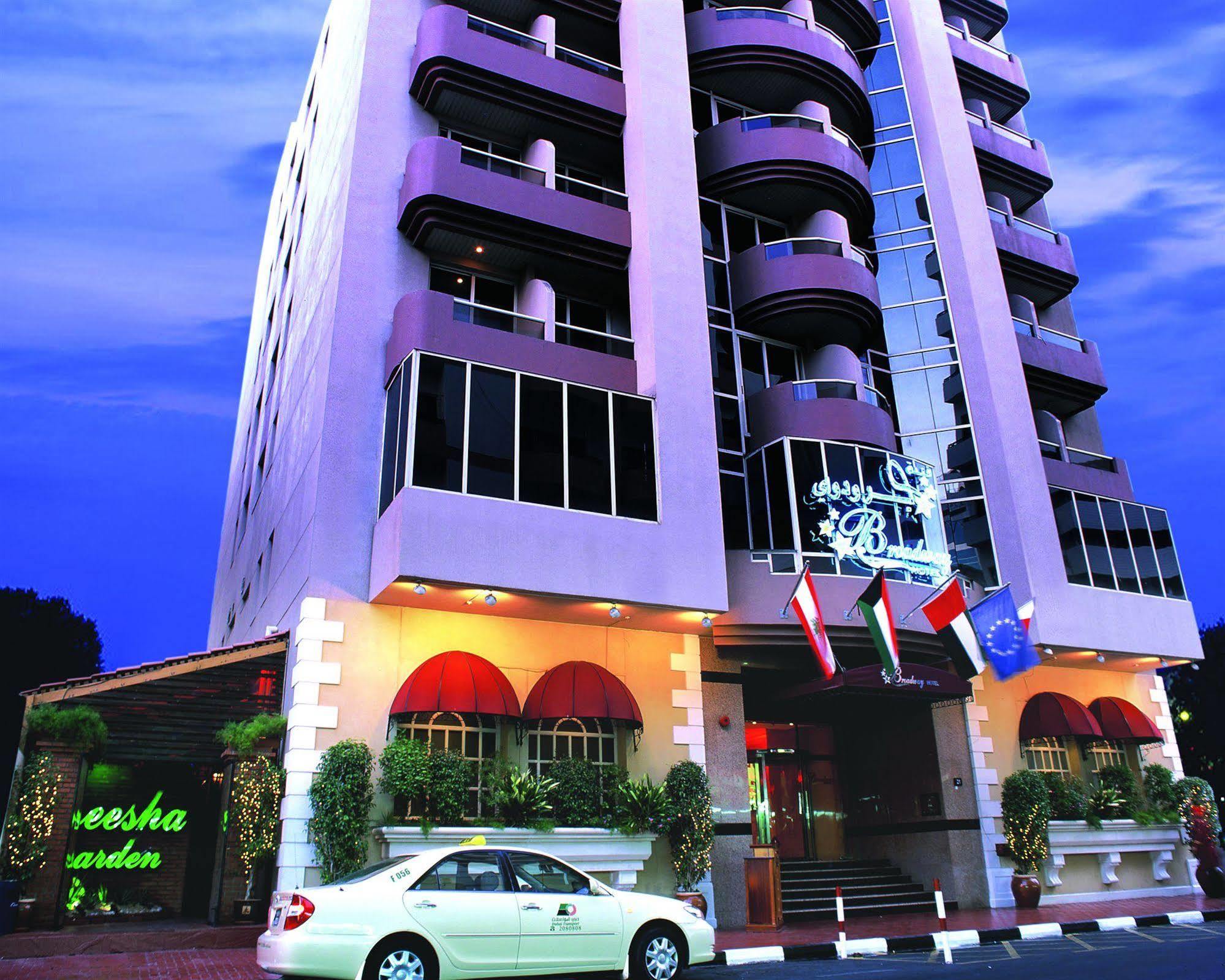 Broadway Hotel Dubai Esterno foto